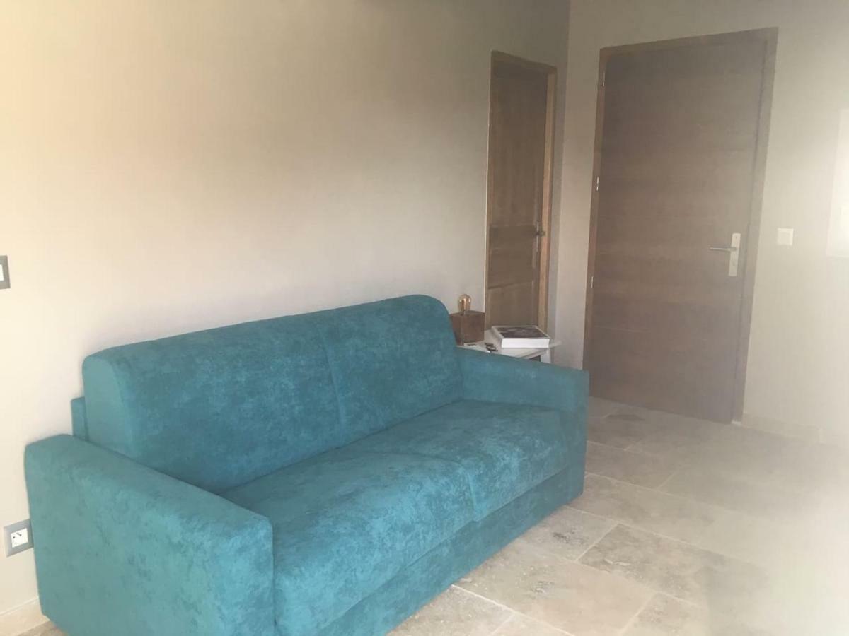 Coquet 2 Pieces Au Calme Avec Piscine Villa Fontvieille Exterior foto
